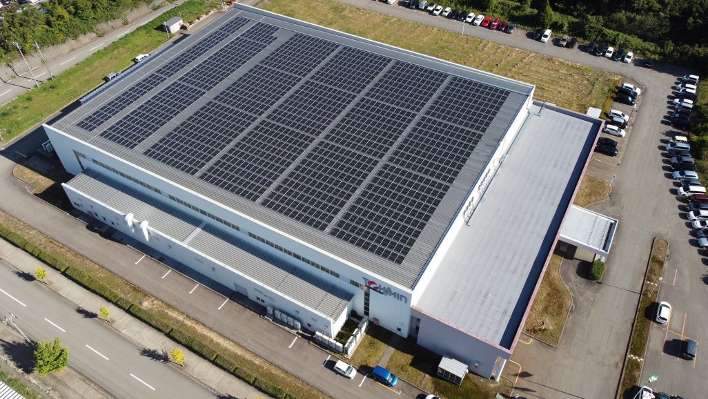 株式会社東振テクニカル 本社工場 設備容量:595kW(パネル容量)